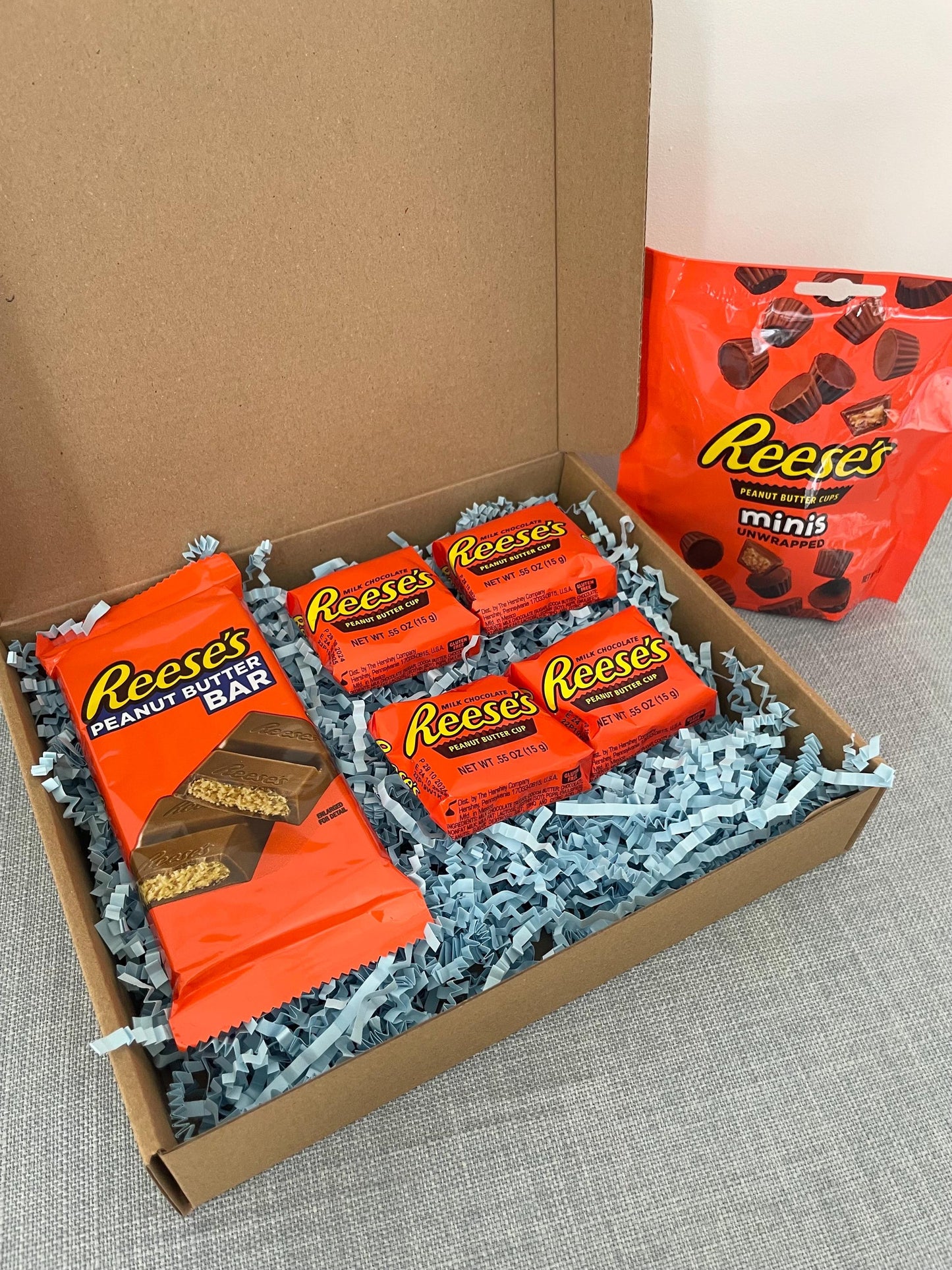 Reese's Peanut Butter Chocolate Gift Set: Ultimate Treat Box | Christmas Presents | Christmas Chocolate Gifts | Birthday Present Ideas