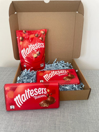 Maltesers Chocolate Gift Set | 2 Bars & Pouch | Birthday Chooclate Gift | Christmas Chocolate Gifts | Maltesers Gift Box | Present ideas