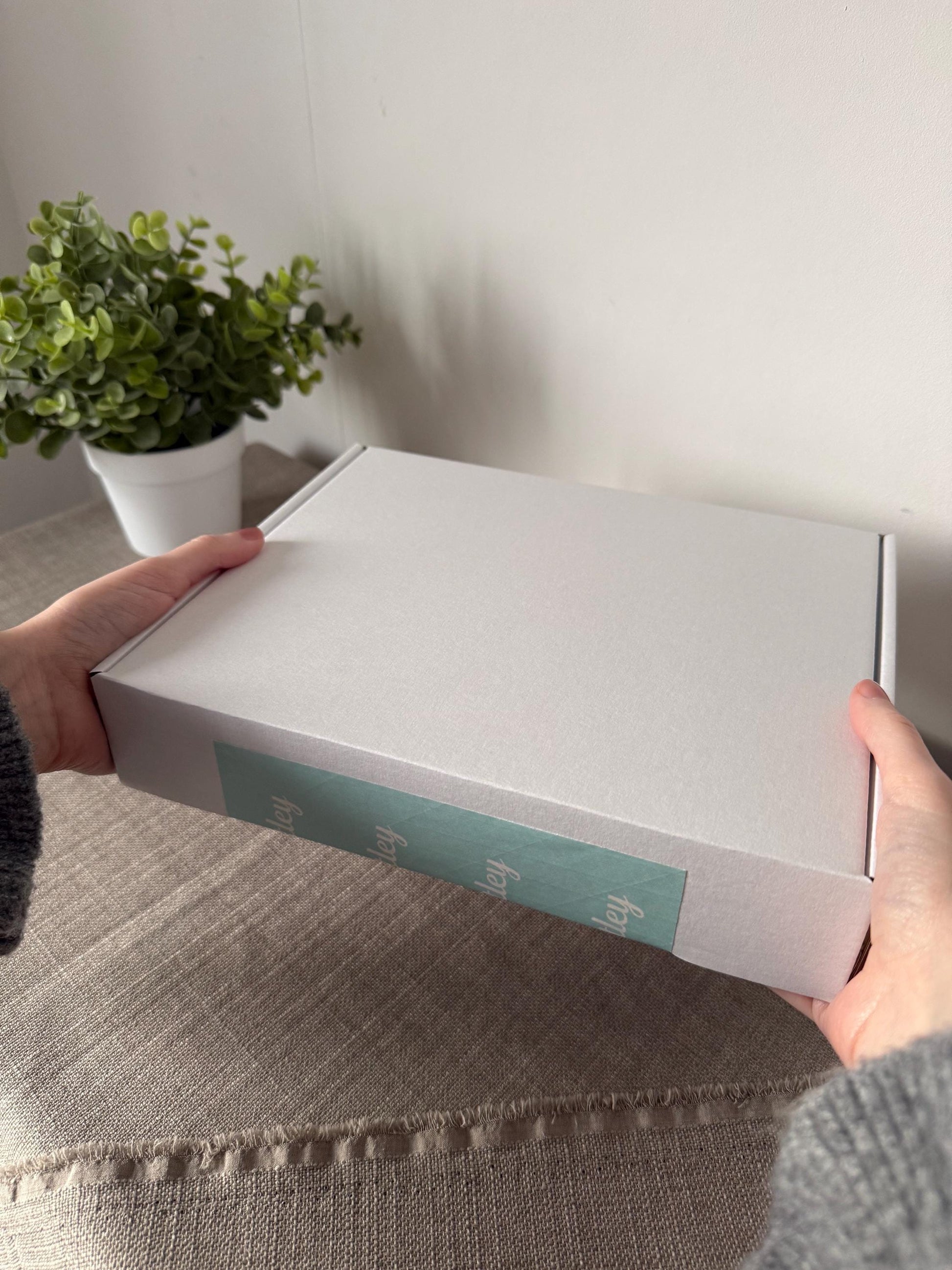 Sour Sweets Gift Box with Personalised Card | Haribo Tangfastics, Sour Patch Kids, Skittles & Fizzy Fish | Birthday Sweet Hamper | Letterbox - Giftley