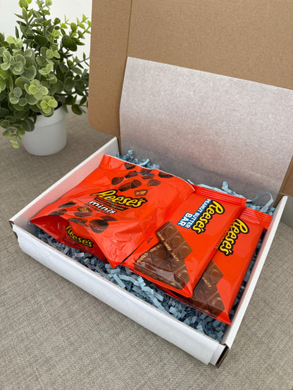 Reese’s Letterbox Chocolate Gift Box with Personalised Card | Peanut Butter Bars & Minis | Birthday Thank You Postal Treat Hamper - Giftley