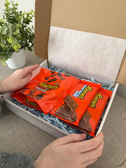 Reese’s Letterbox Chocolate Gift Box with Personalised Card | Peanut Butter Bars & Minis | Birthday Thank You Postal Treat Hamper - Giftley