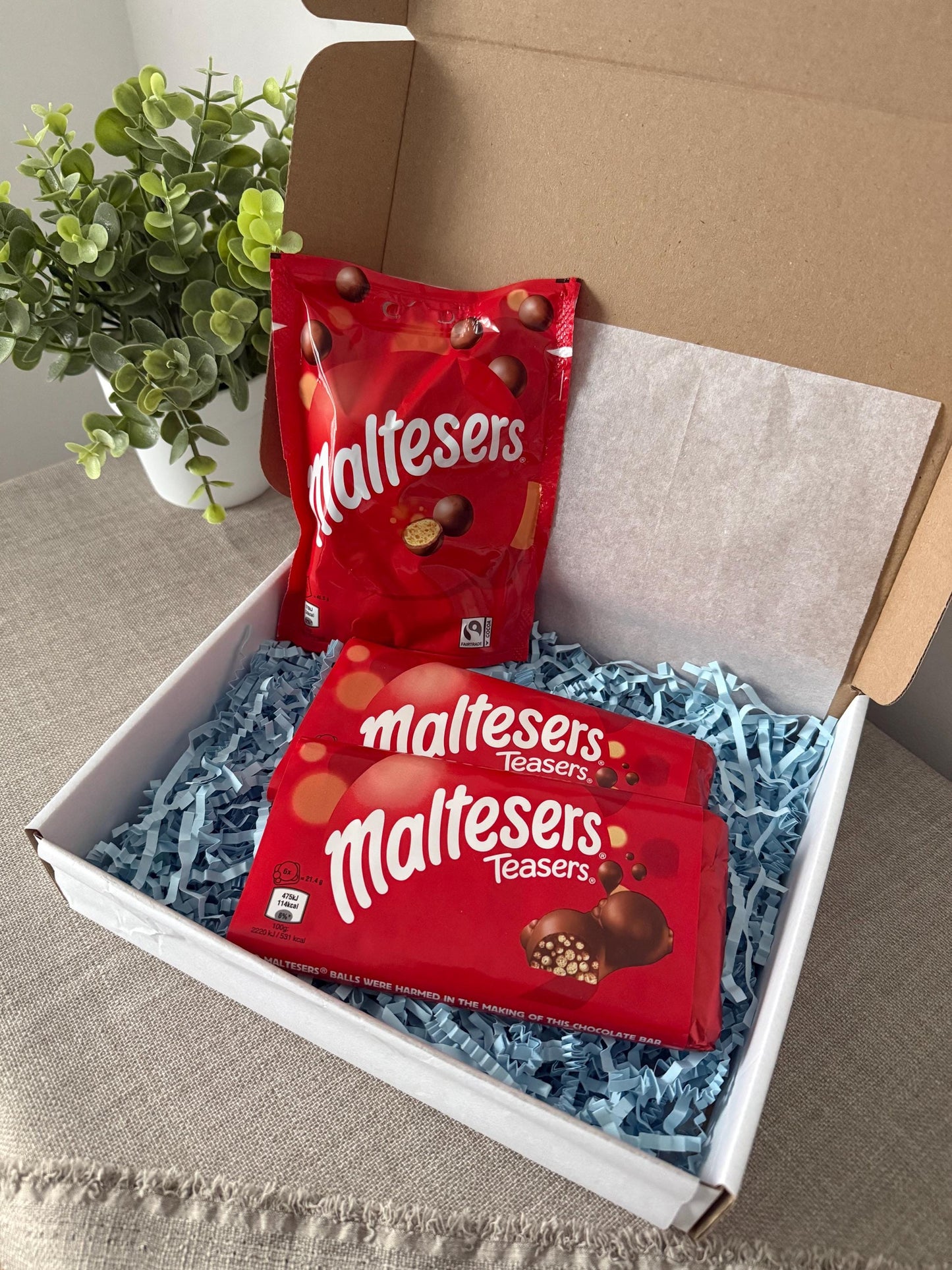 Maltesers Chocolate Gift Box UK | Teasers & Sharing Bag Postal Chocolate Gift with Personalised Card | Birthday Thank You Gift - Giftley